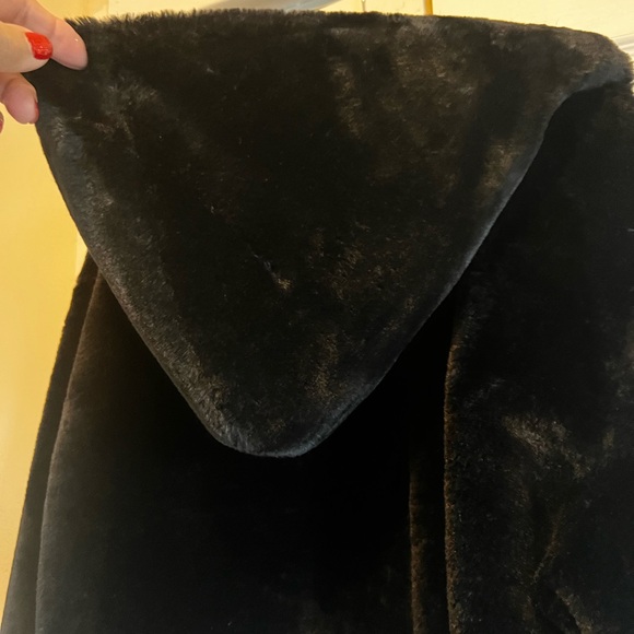 UGG Hooded Faux Fur Jacket. Good cond. completely in tact, no rips or tears. - Picture 4 of 9